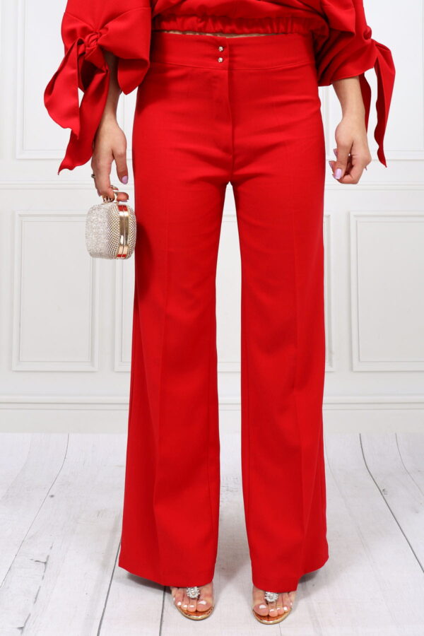Czerwone spodnie z szerokimi nogawkami