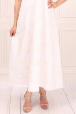 Biała bawełniana letnia haftowana sukienka letnia maxi