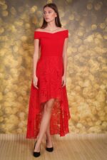 Czerwona sukienka na wesele stylizacje