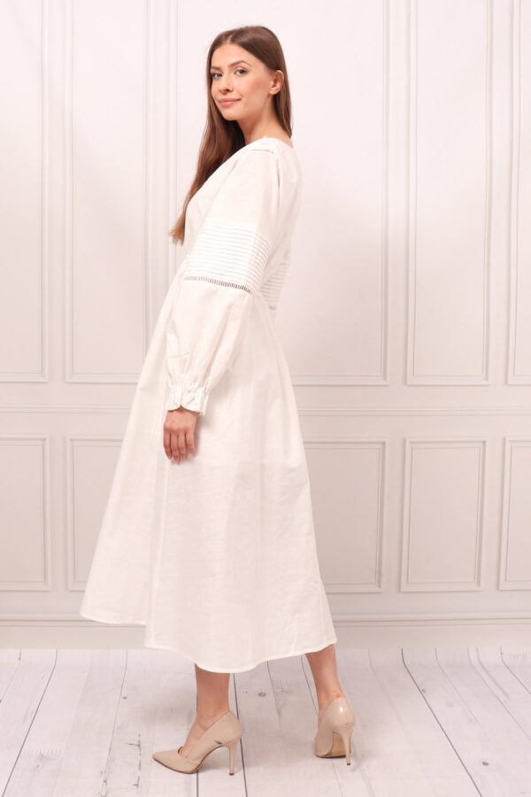 Biała sukienka maxi koszulowa guziki boho