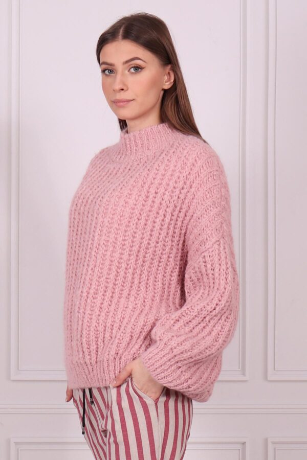 Sweter o grubym splocie różowy